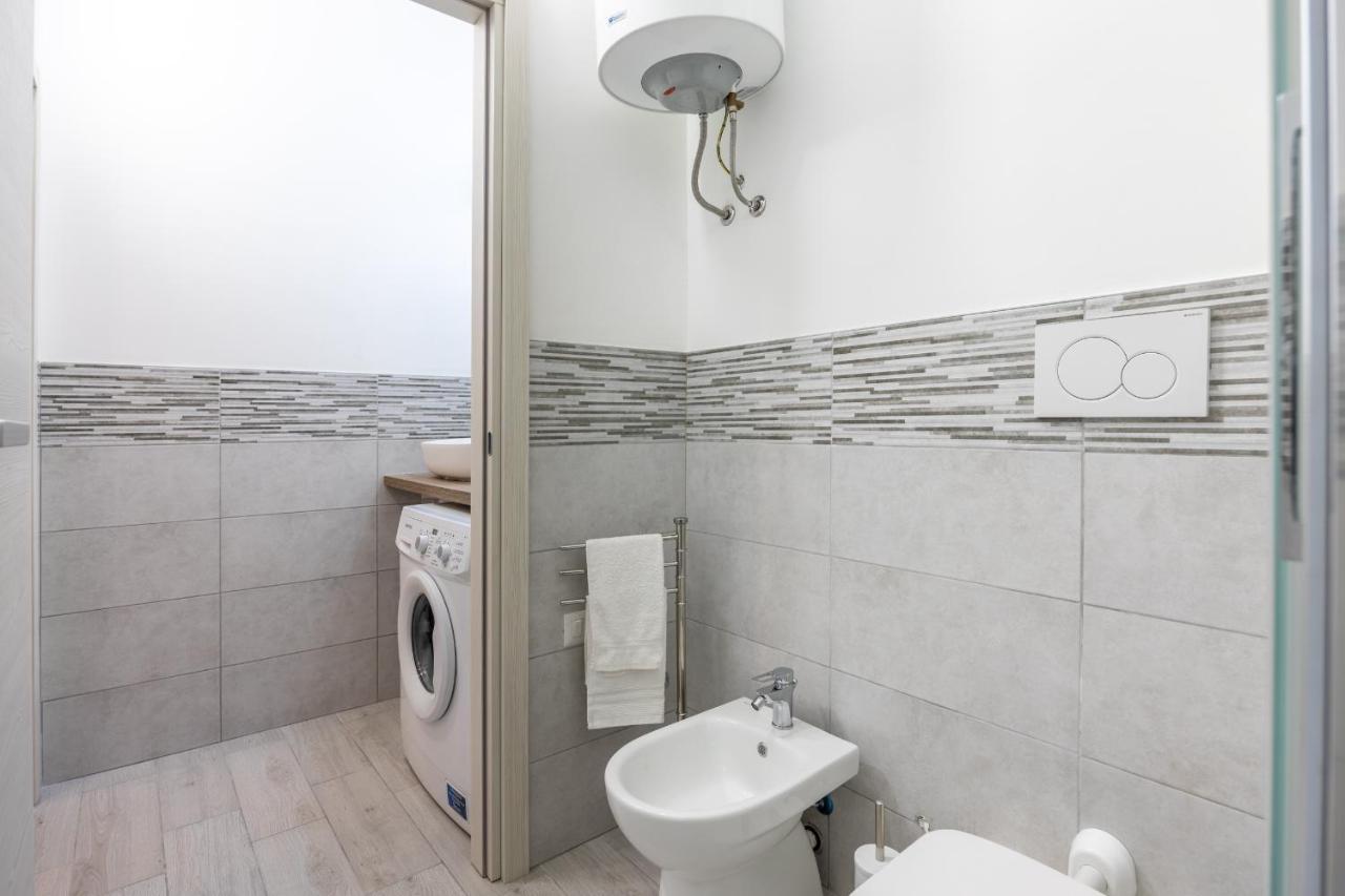 Duomo-Sesto M1 Relax Campari Wi-Fi & Netflix Apartment Sesto San Giovanni Luaran gambar