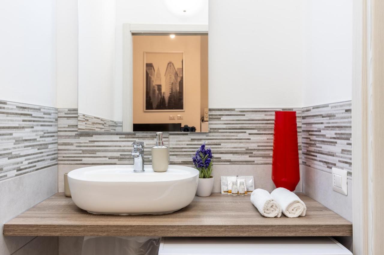 Duomo-Sesto M1 Relax Campari Wi-Fi & Netflix Apartment Sesto San Giovanni Luaran gambar